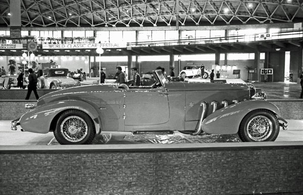 (01-4)263-35b 1933 Duesenberg SJ Speedster.jpg